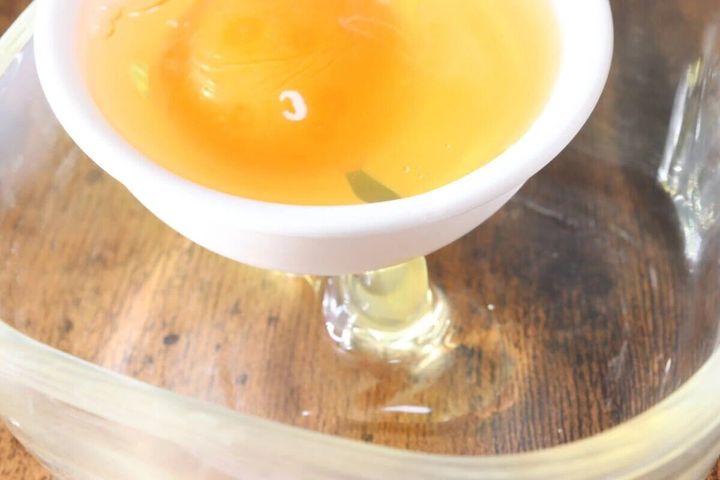 ダイソー かけられるエッグセパレーター 使用例