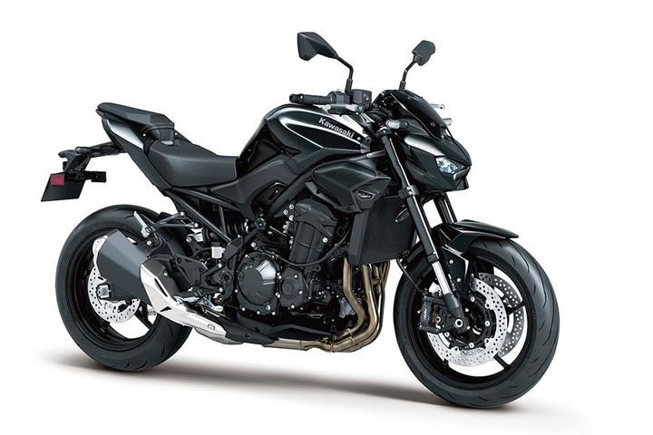 【カワサキ Z900 / SE】「凄み」に磨きがかかった最新Zを徹底解剖！万能のスタンダードか、至高のSEか？