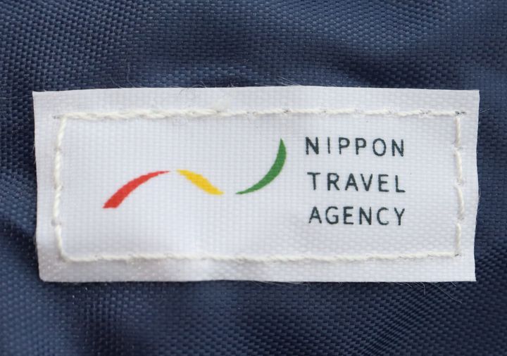 宝島社ムック付録の日本旅行が考えた11ポケットナイロン撥水ショルダーバッグ5