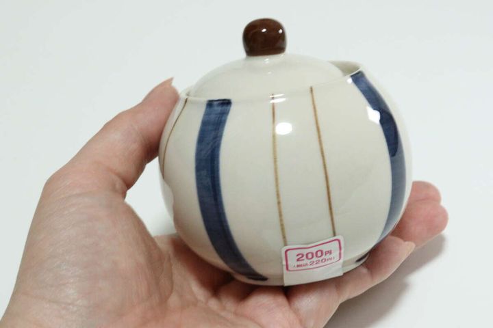 ダイソーの薬味入れ（丸）のビジュアル