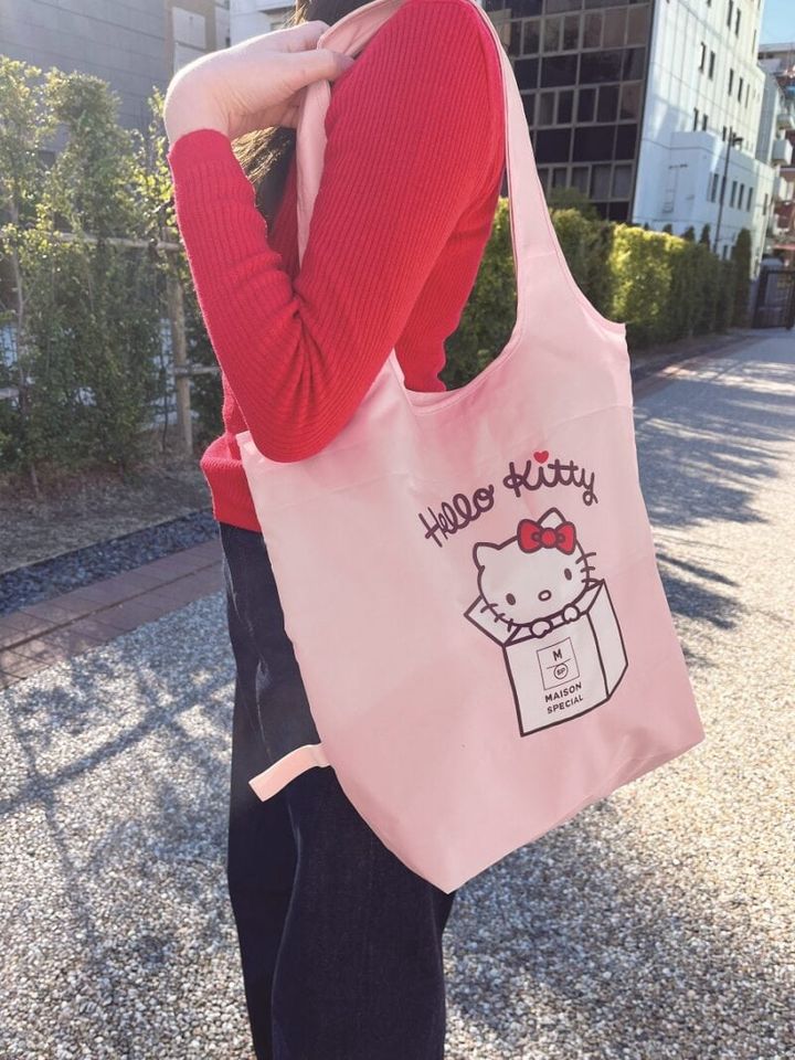 POINT① 肩掛けできて重い荷物の時も安心！