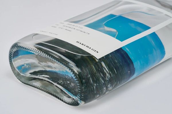 【長野県白馬村】森を香りで記録し、売上が自然保護活動に活用される「HAKUBA GIN」発売中