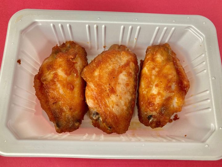 ジューシーで旨味もしっかり！【ファミマ】5種のスパイスで味付けした手羽中