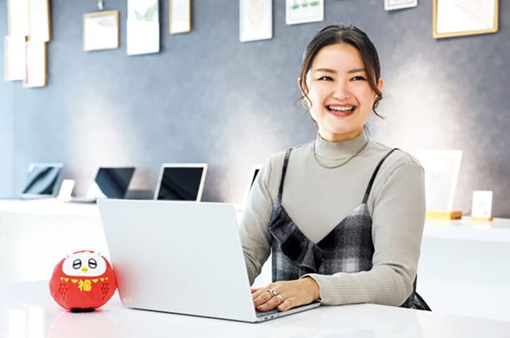 お仕事中の山下香子さん