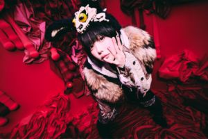 あのちゃん「なにとぞよろしゅう」FCリニューアル＆新ECサイトを告知
