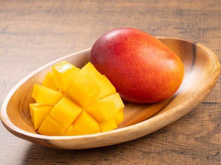 All About ニュース編集部が全国250人を対象に実施した「お土産に関するアンケート」の調査結果から、もらったらうれしい「宮崎県のお土産」ランキングを発表！ 2位「マンゴーのたまご」を抑えた1位は？※画像はイメージです