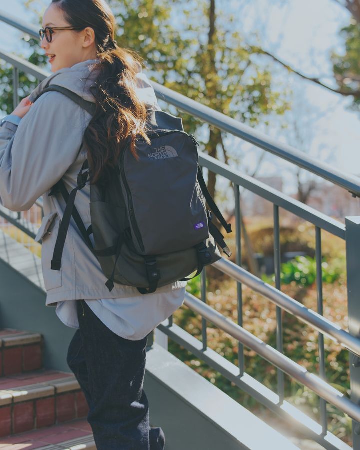 ネイビーとブルーの組わせには、足元に赤を入れよう【FUDGE 3月号連動企画-FUDGEガールの基本4スタイル | DAY 13】