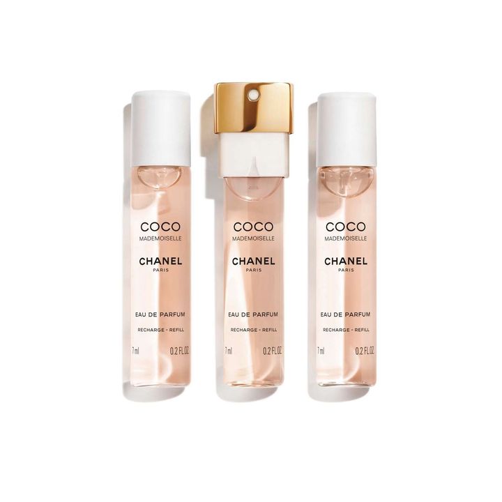 ココ マドモアゼル オードゥ パルファム パース スプレイ リフィル 7ml×3本 ￥13,310（4月3日発売） Photo_ ©︎CHANEL