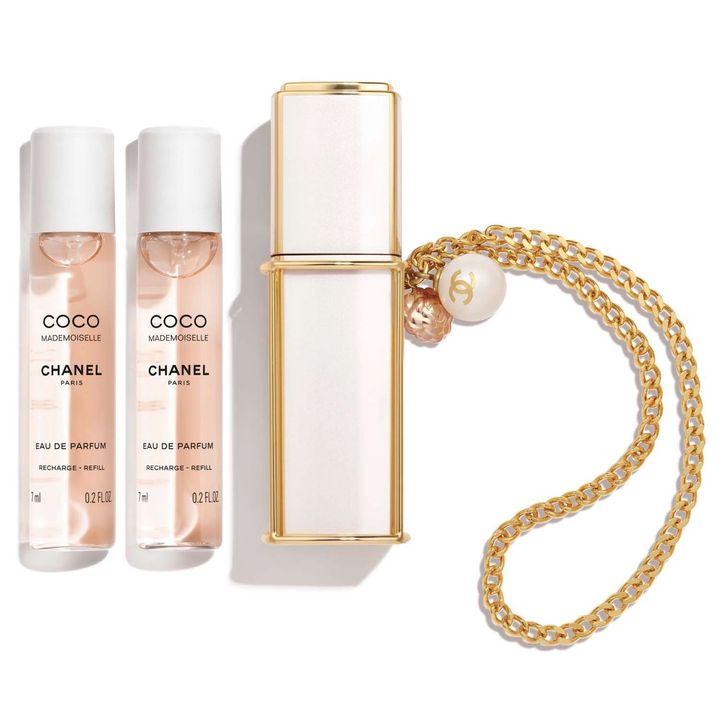 ココ マドモアゼル オードゥ パルファム パース スプレイ 7ml×3本 ￥33,000（4月3日より限定発売） Photo_ ©︎CHANEL