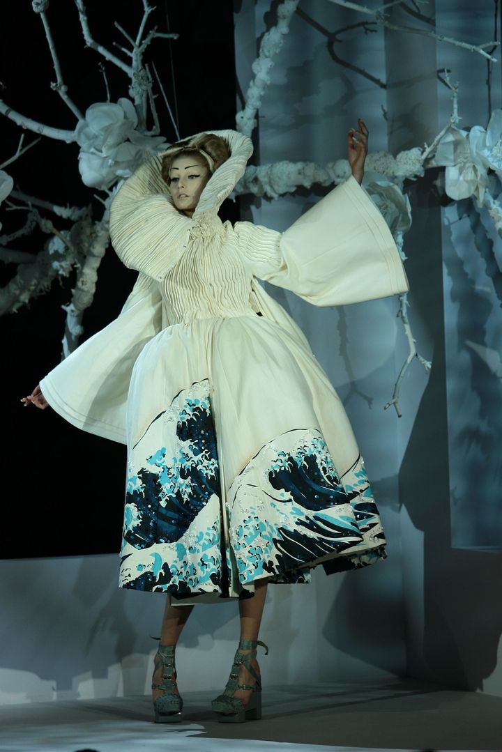 ディオール 2007年春夏オートクチュールコレクションより。