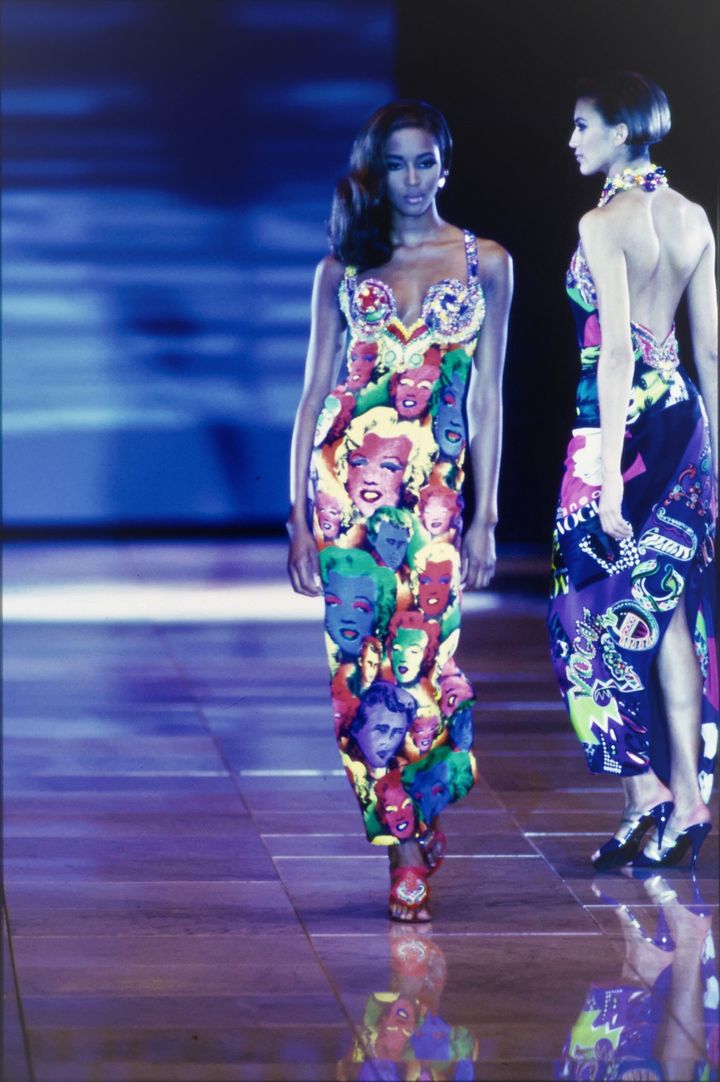 ヴェルサーチェ 1991年春夏コレクションより。