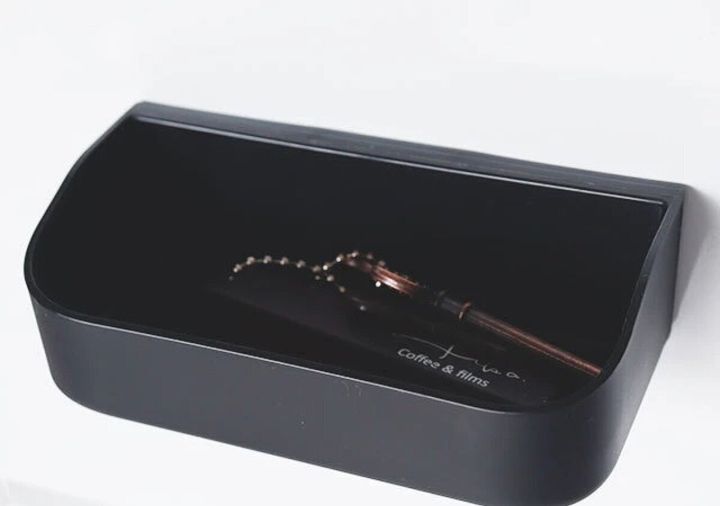 ダイソー トレー（黒、12cm×3.8cm×6.2cm） 使用例