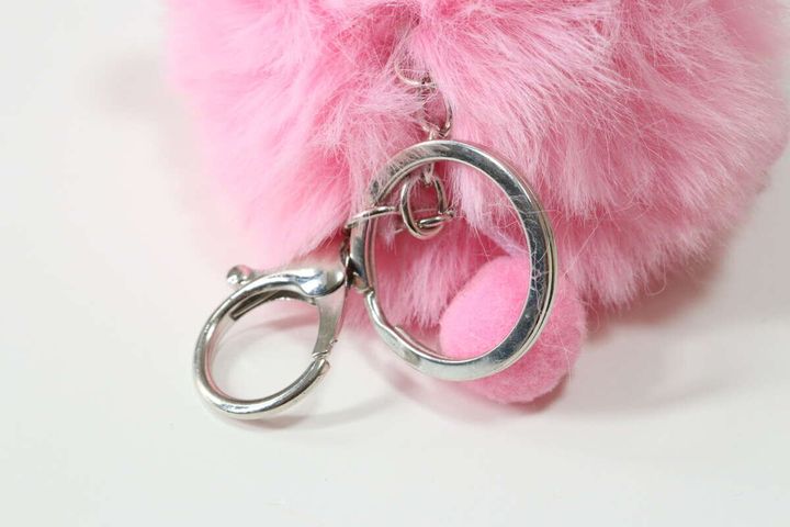 エコファーキーホルダー（ギョロ目モンスター、手足付、青、紫、桃） 金具