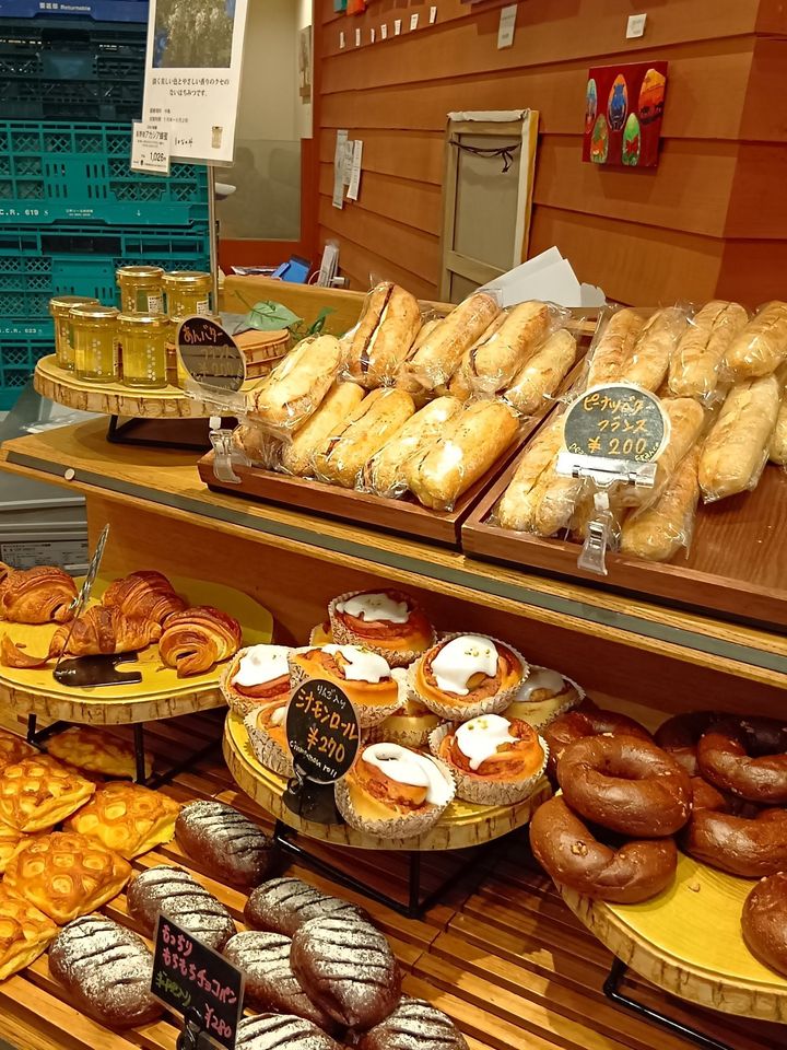 見逃した人必見！アフター万博で楽しむマルタ館大人気『フティーラ』実食レポ！パン屋さんで買えるよ！