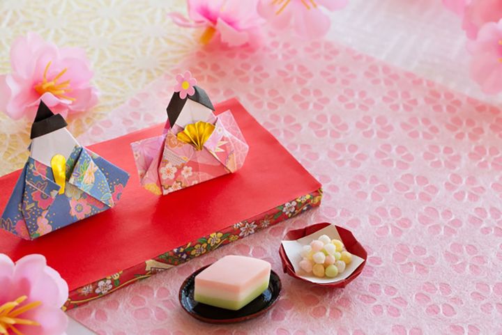 上巳の節句と平安時代の人形遊びの文化が融合して生まれた「ひなまつり」。