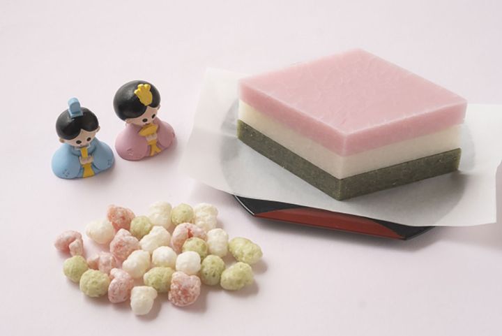 魔除け、浄化、健康を願う「菱餅」。ひなあられは菱餅を食べやすくしたのが始まりとか。