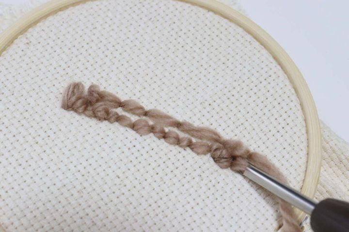 セリア パンチニードル専用布 極太毛糸並太毛糸用 使用例 刺しゅう枠 刺しゅう パンチニードル