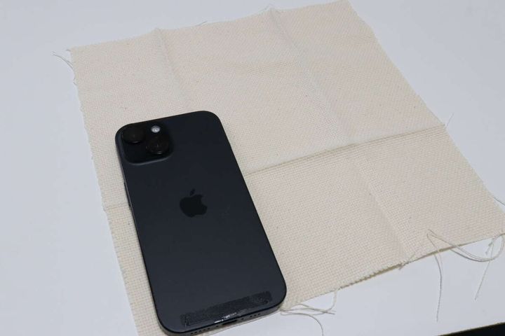 セリア パンチニードル専用布 極太毛糸並太毛糸用 サイズ 比較 