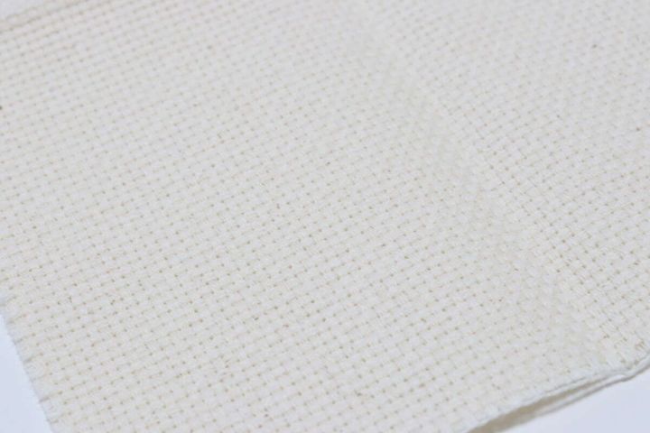 セリア パンチニードル専用布 極太毛糸並太毛糸用 質感