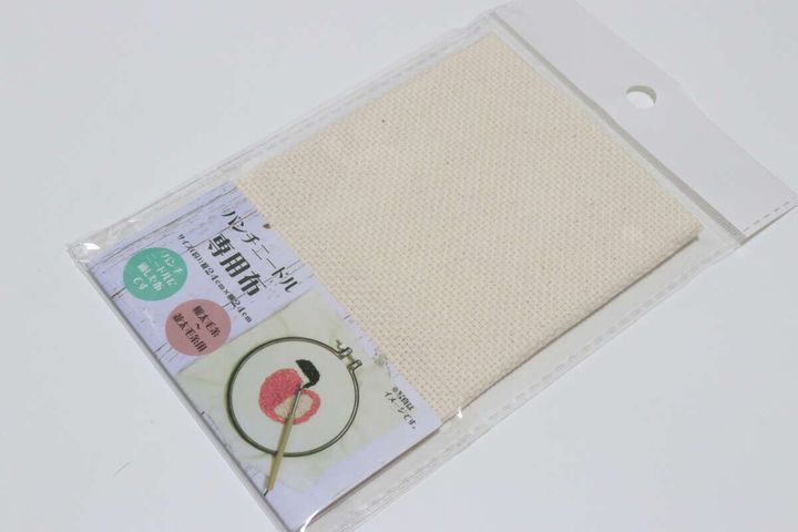 セリア パンチニードル専用布 極太毛糸並太毛糸用 商品パッケージ