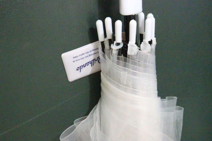 ダイソーのかさ固定マグネット（スクエア型）の使用例