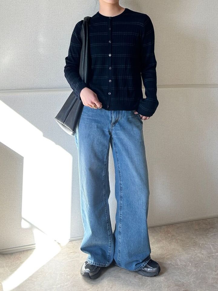 ユニクロ メリノリブクルーネックショートカーディガン デニムNGコーデ