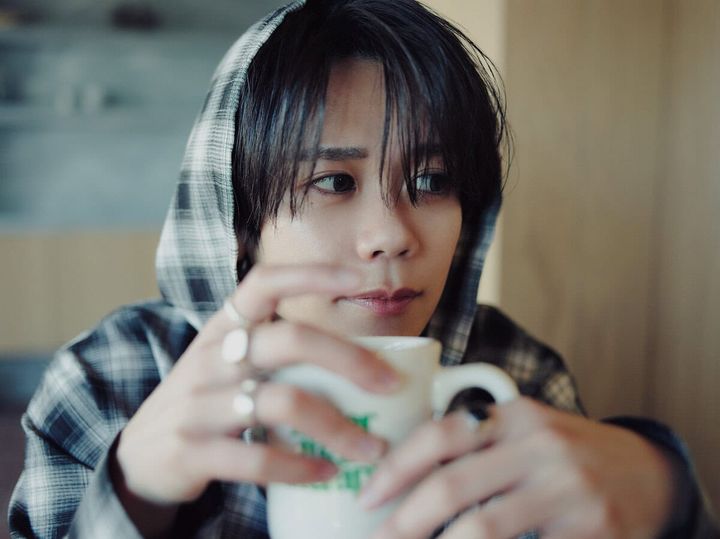 INI藤牧京介が見つけた、人付き合いのグッドバランス。「対人関係は頑張る。その分、ちゃんと自分を休ませる」