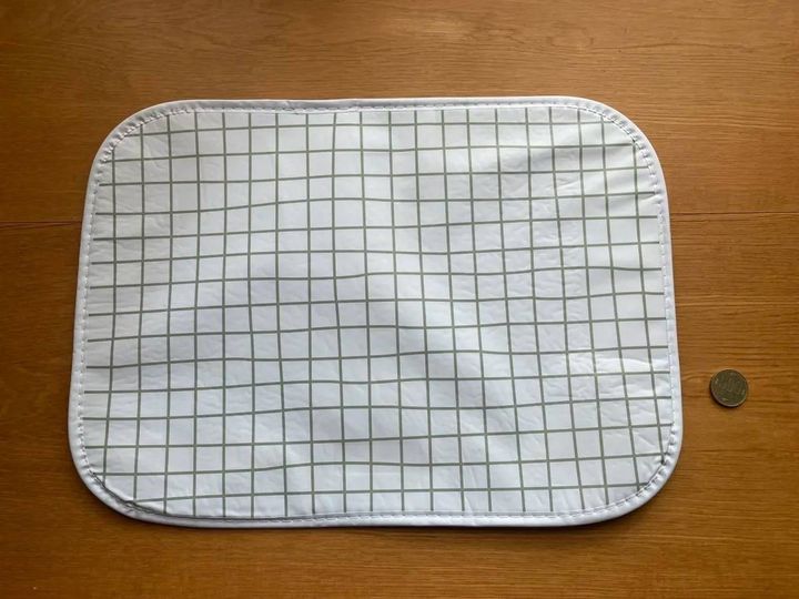 Seria(セリア)：レンジ上耐熱マット グラフチェック