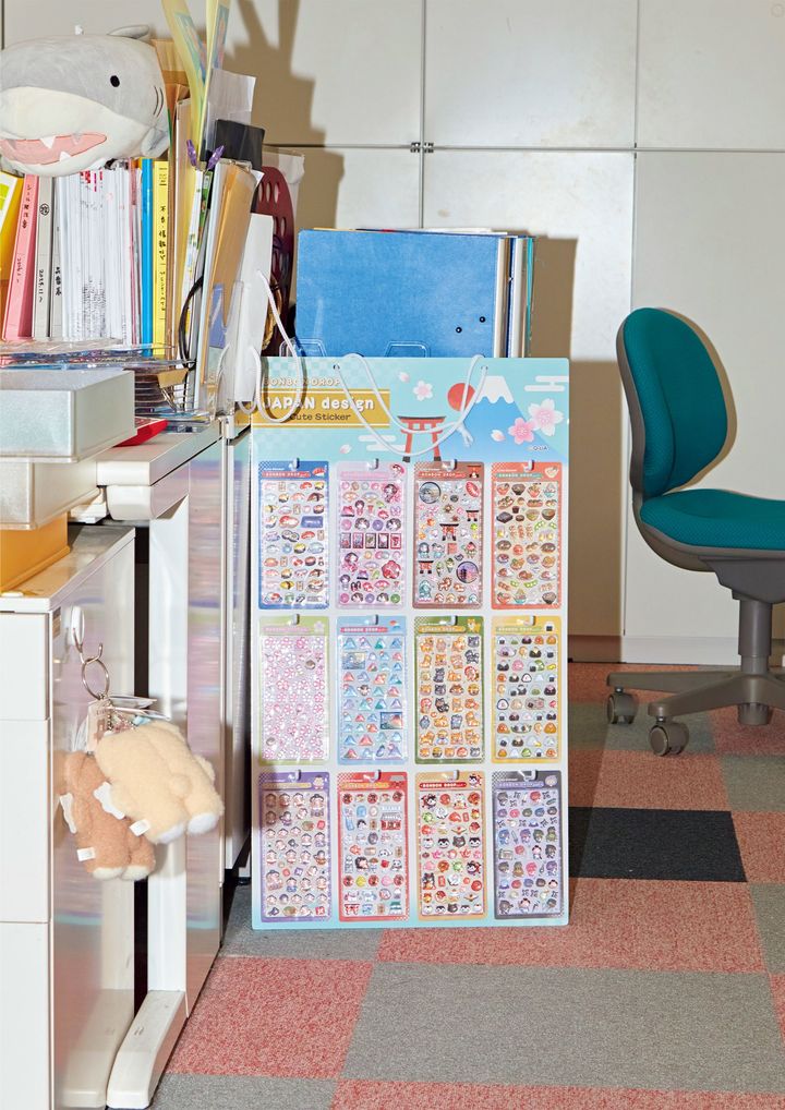 フロアの一角には国外の消費者にも響くものをと開発された和物のシールシリーズも。