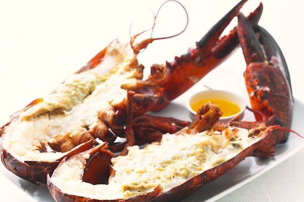 【京都府京都市】ベンジャミンステーキハウス京都店に、熟成肉とシャンパーニュで祝う春限定プラン登場