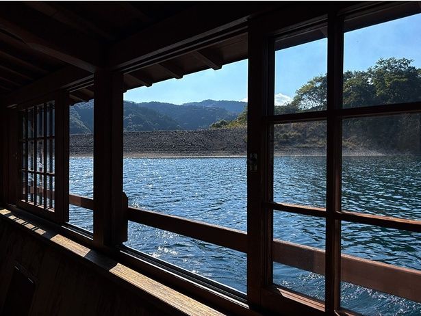 来たルートを戻って乗船場まで引き返す