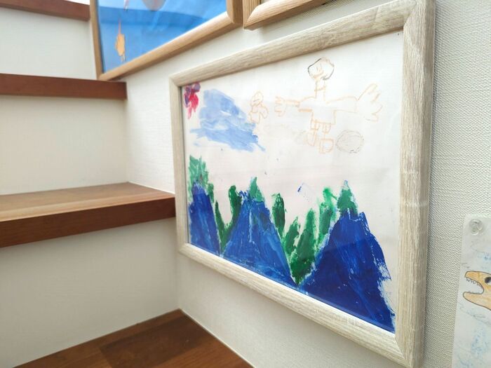 『マジックテープ』が欲しくなる♡もう壁に穴は開けません！今どき壁収納＆ディスプレイ【試してみた】