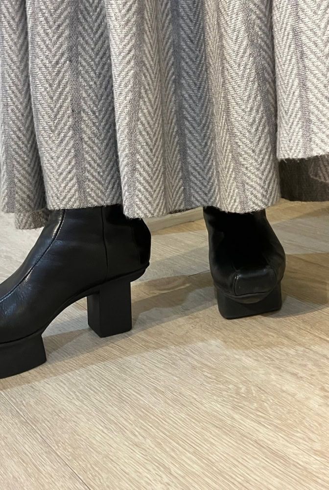 三好さんの足元