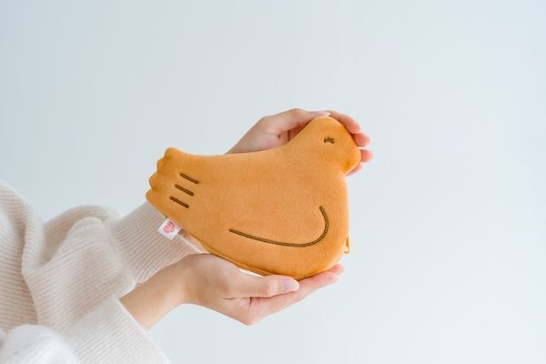 3月6日は“鳩サブローの日”！豊島屋が本店限定ポーチなどをオンラインで24時間限定販売