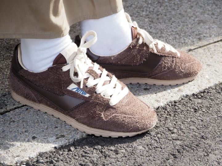 オートリ―のスニーカー