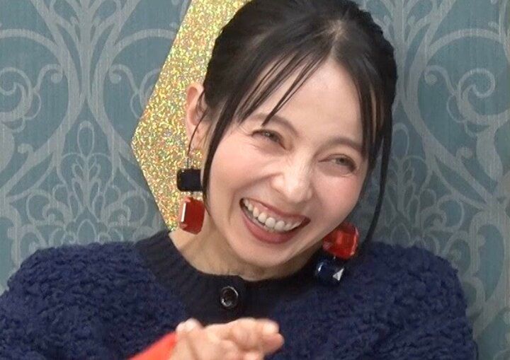 【写真・画像】「笑えないぐらいハゲてきている」芸人の悩みにベッキー爆笑 1枚目