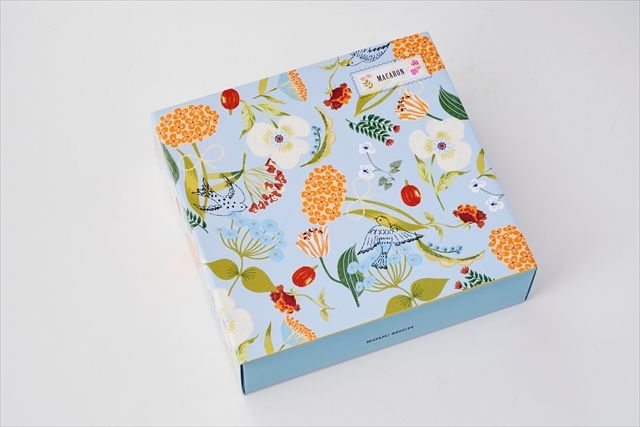 春の訪れをイメージした新色のパッケージ