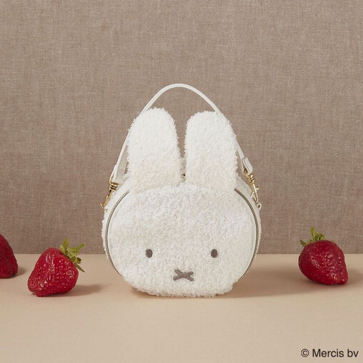 miffy いちごチャームの2WAYポーチ＆ショルダーバッグ BOOK