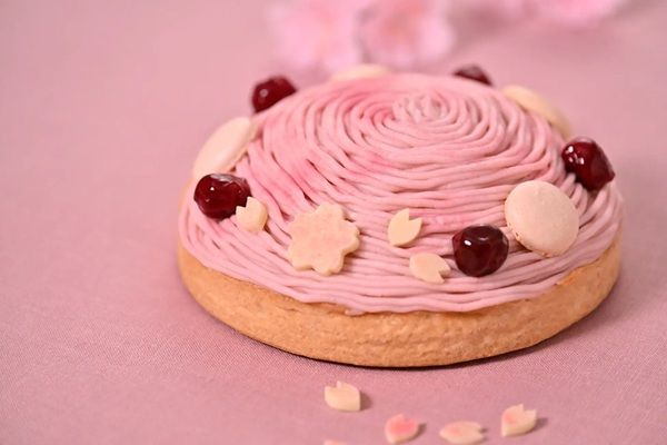 「銀座ル・ブラン」が、オンライン限定商品「桜と抹茶のモンブラン」を発売！