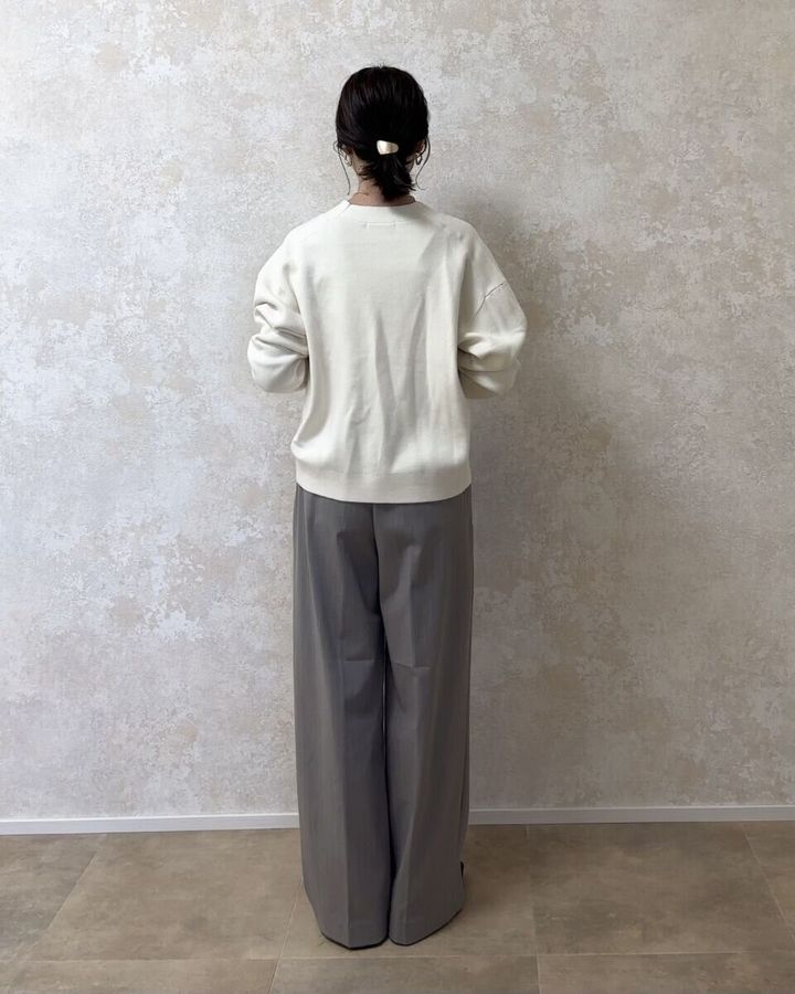 ユニクロタックワイドパンツ ストライプ Sサイズの丈感 バックスタイル