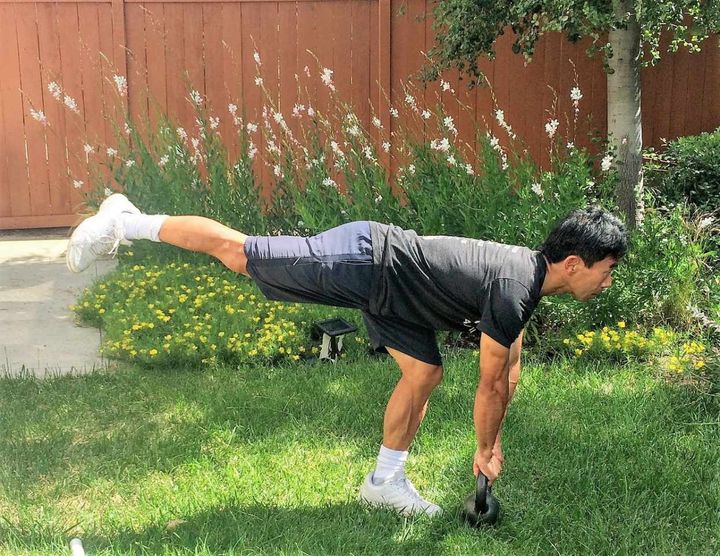 シングルレッグ・ルーマニアン・デッドリフト