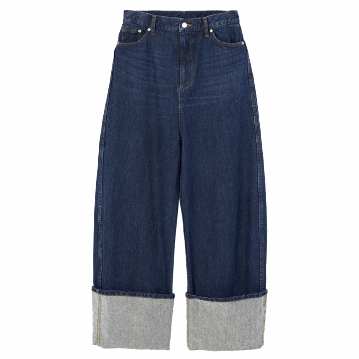 デニム￥26,400（HER.）