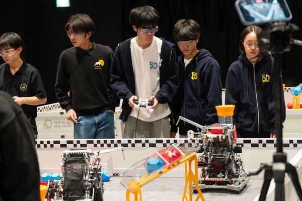 中高生チーム「Big Dippers」が国内ロボット競技大会で3冠達成！世界大会出場決定
