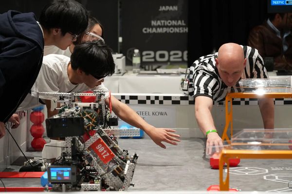 中高生チーム「Big Dippers」が国内ロボット競技大会で3冠達成！世界大会出場決定