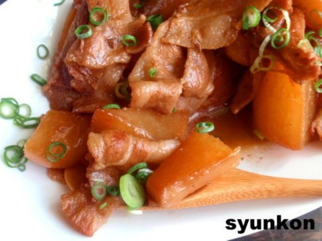 大根と豚バラ肉のバター醤油煮