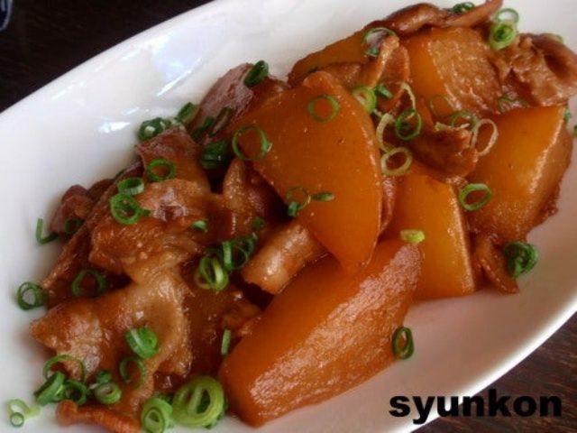 大根と豚バラ肉のバター醤油煮