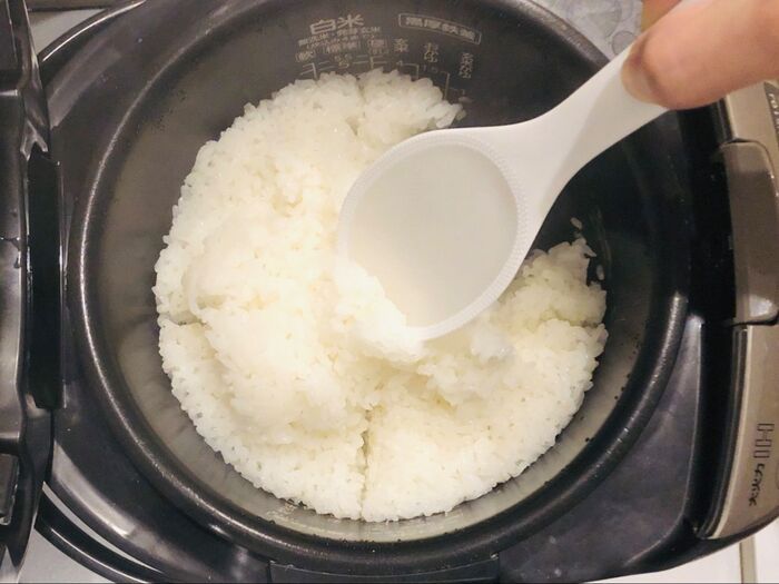 炊き上がった『ごはん』すぐ混ぜる？混ぜない？どっちが正解か調べてみた。