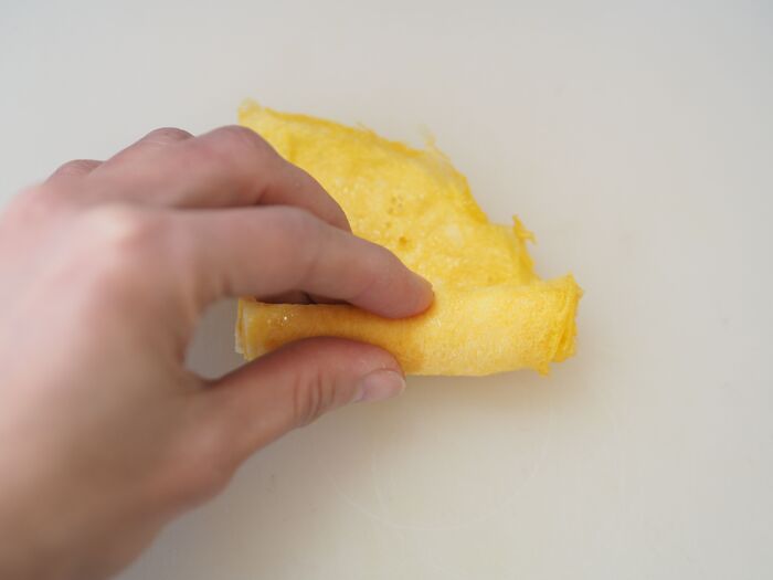 切り方をちょっと変えるだけ！細くてキレイな『錦糸卵』の作り方。これでもう失敗しません♪