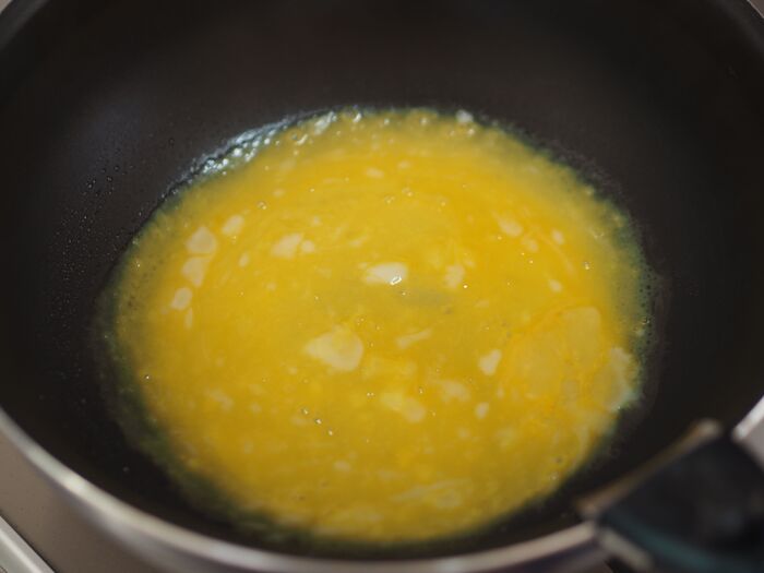 切り方をちょっと変えるだけ！細くてキレイな『錦糸卵』の作り方。これでもう失敗しません♪