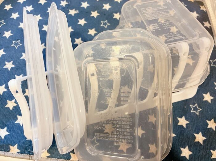 セリアの〈超スリムなキッチングッズ〉が大当たり♡片付けがはかどっちゃう発明品の正体とは！